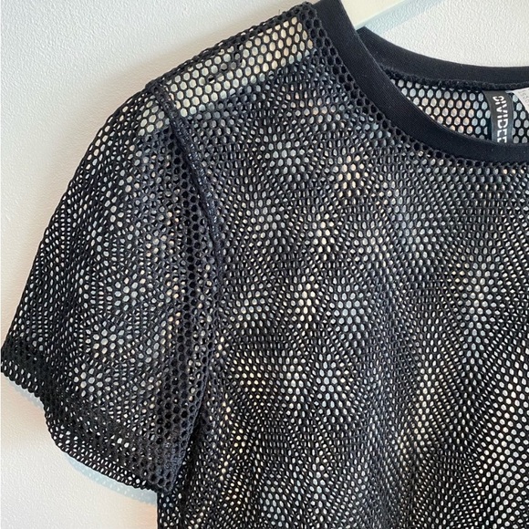 Mesh T-Shirt/ bathing suit cover - Picture 3 of 3